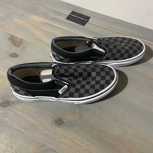 Boys Vans Size 2.5 never worn
